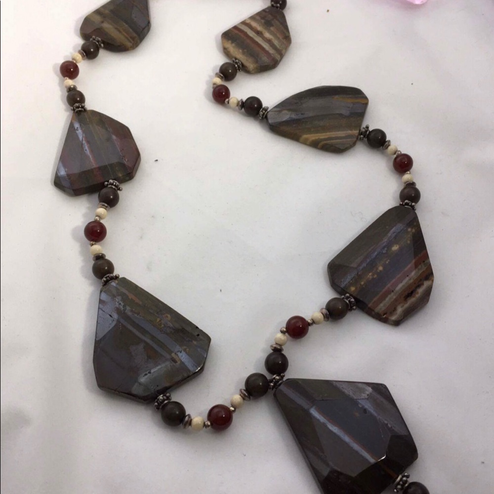 HANDCRAFTED UNIQUE Tiger Iron Gemstone Necklace - Picture 3 of 4